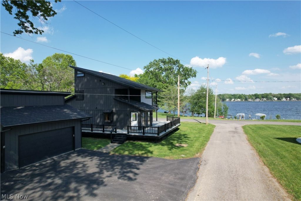 1652 Jersey Street, Lake Milton, OH 44429 Main Photo