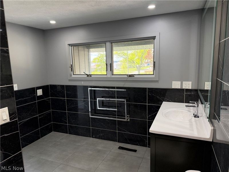 1652 Jersey Street, Lake Milton, OH 44429 Photo 5