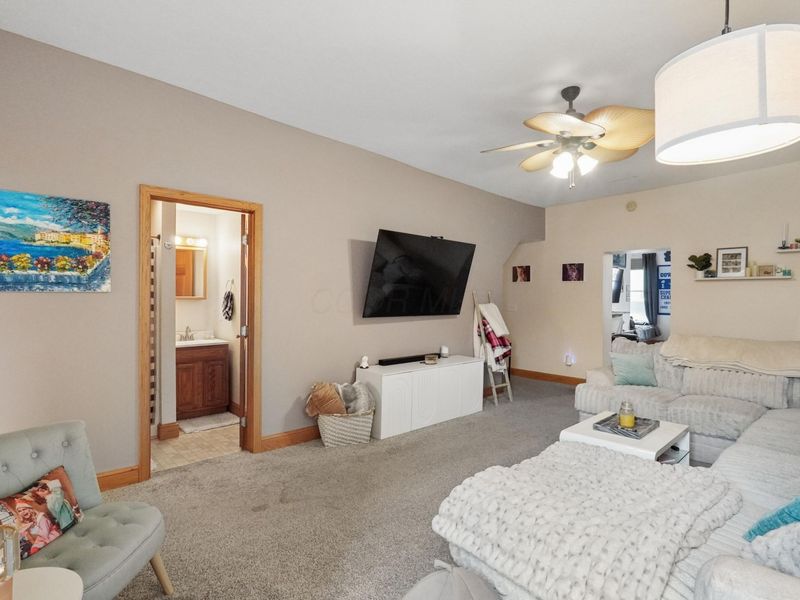 110 W Main Street, Circleville, OH 43113 Photo 6