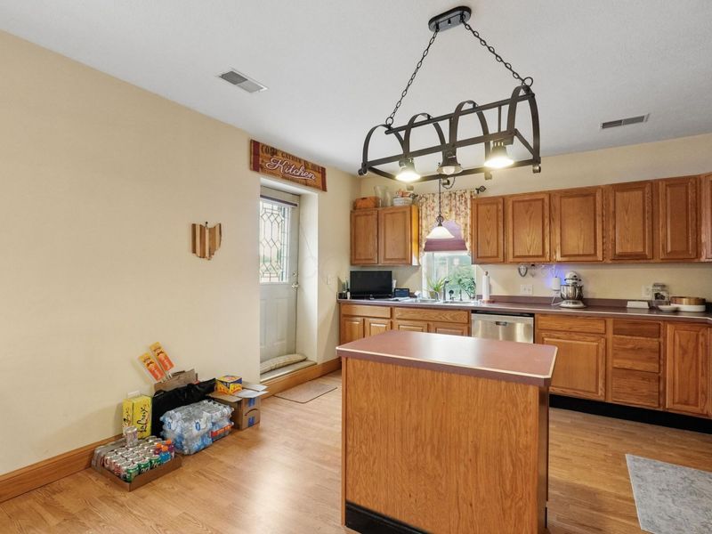 110 W Main Street, Circleville, OH 43113 Photo 7
