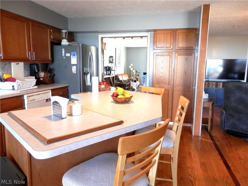 33091 Lake Shore Boulevard, Eastlake, OH 44095 Photo 10