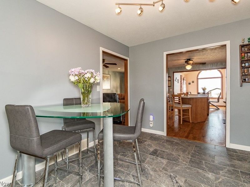 33091 Lake Shore Boulevard, Eastlake, OH 44095 Photo 14