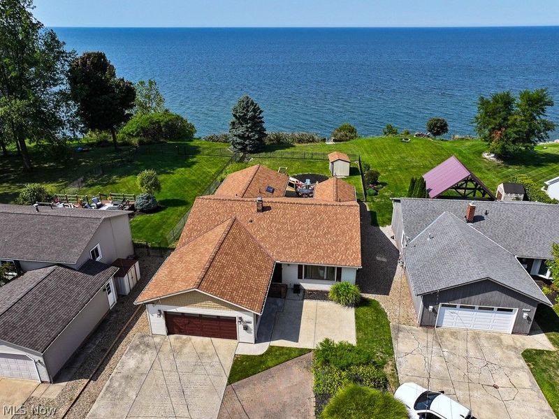 33091 Lake Shore Boulevard, Eastlake, OH 44095 Photo 3