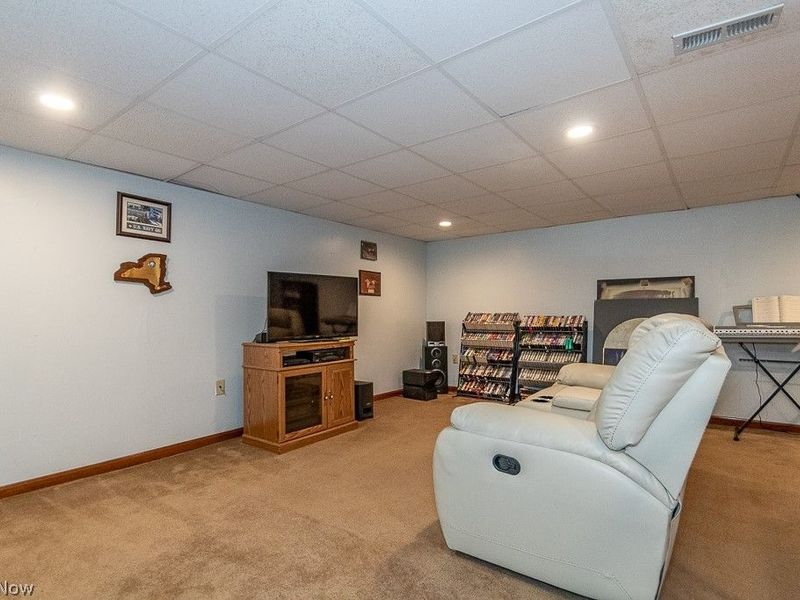 33091 Lake Shore Boulevard, Eastlake, OH 44095 Photo 34