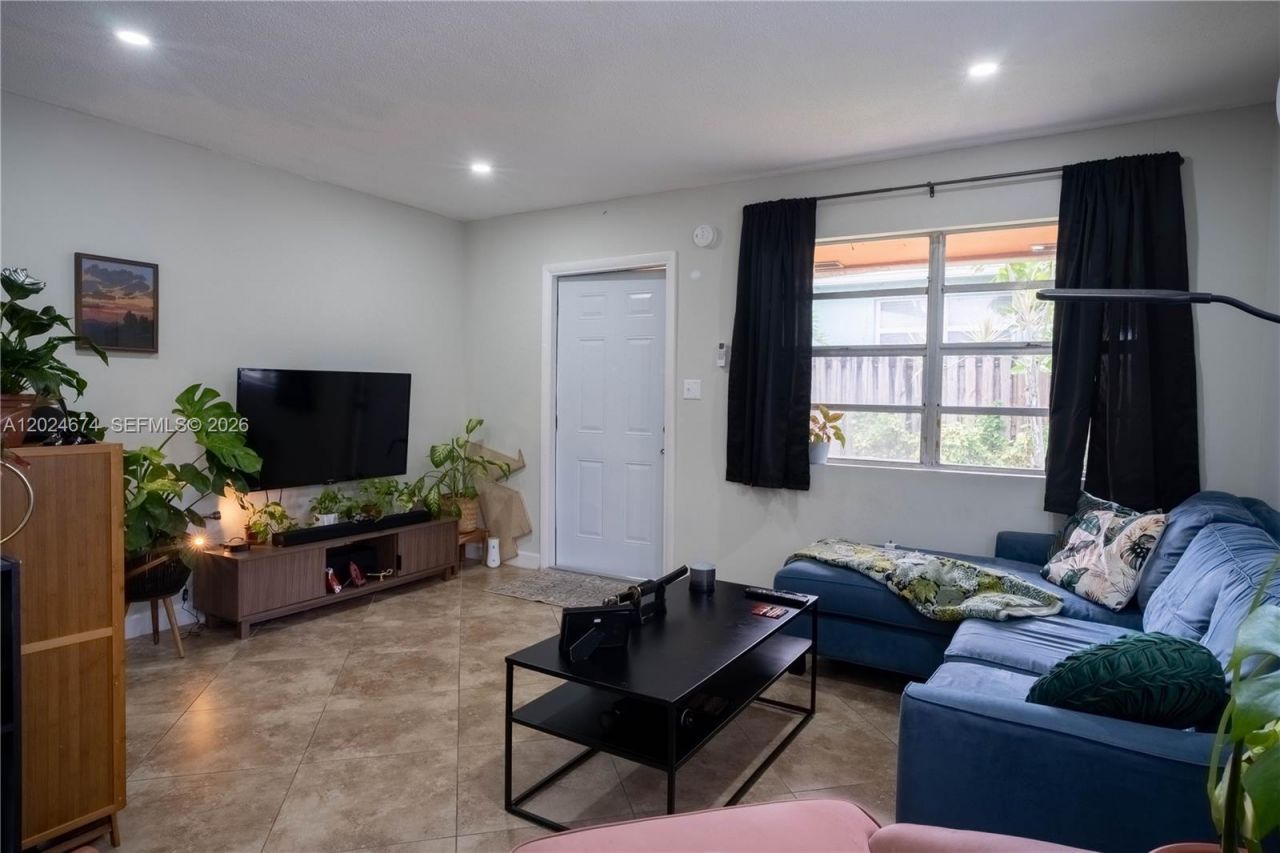 813 SW 29th St, Fort Lauderdale, FL 33315 Photo