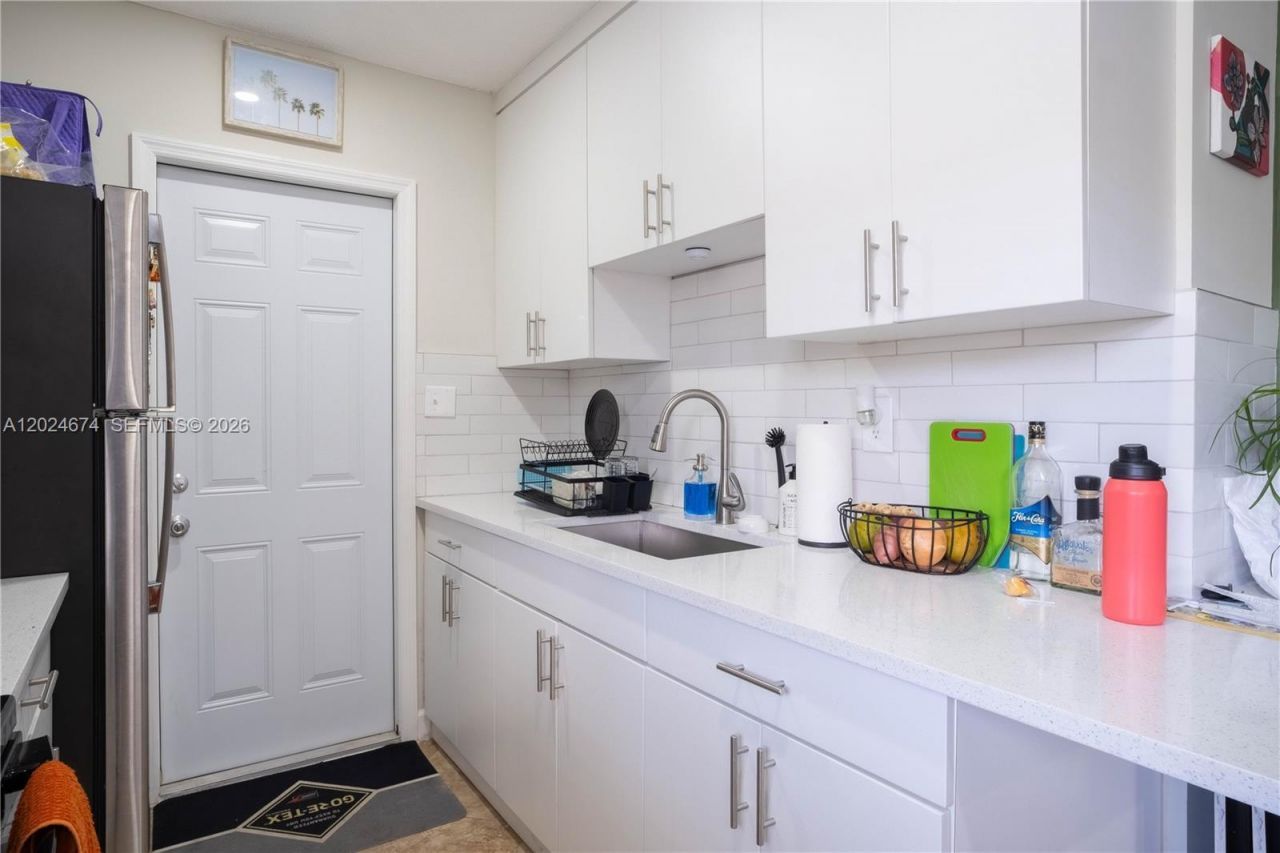 813 SW 29th St, Fort Lauderdale, FL 33315 Photo