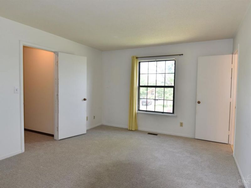 7767 Brams Hill Drive, Washington Township, OH 45459 Photo 16