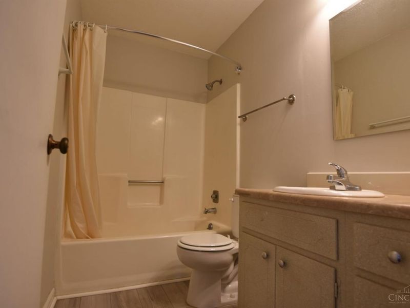 7767 Brams Hill Drive, Washington Township, OH 45459 Photo 21