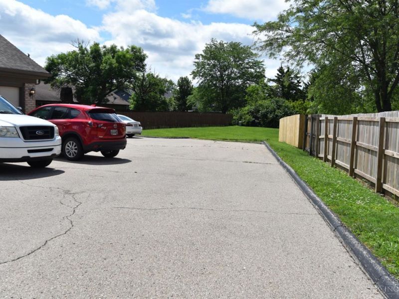 7767 Brams Hill Drive, Washington Township, OH 45459 Photo 6