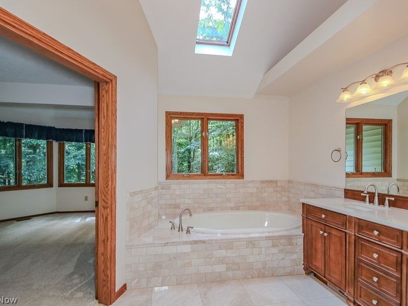 9323 Regency Woods Drive, Kirtland, OH 44094 Photo 30