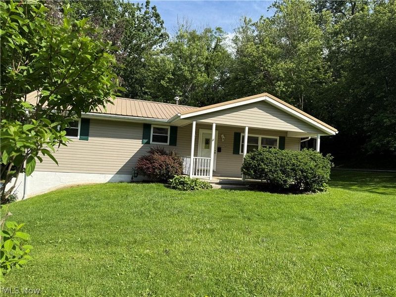 2160 Potts Lane, Zanesville, OH 43701 Photo 2