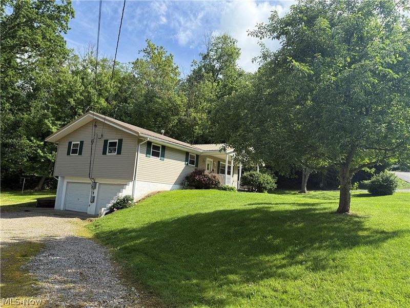 2160 Potts Lane, Zanesville, OH 43701 Photo 3