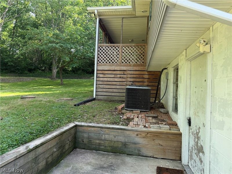 2160 Potts Lane, Zanesville, OH 43701 Photo 6
