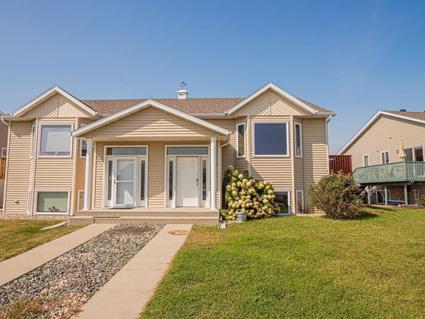 4775 Harvest Drive S, Fargo, ND 58104