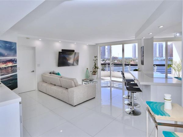 3600 Mystic Pointe Dr, Unit 1115, Aventura, FL 33180