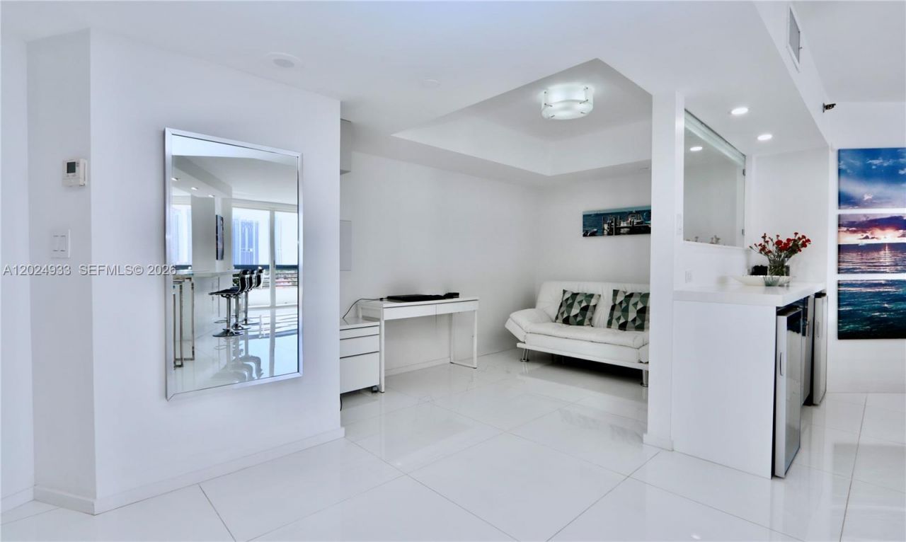3600 Mystic Pointe Dr, Unit 1115, Aventura, FL 33180 Photo