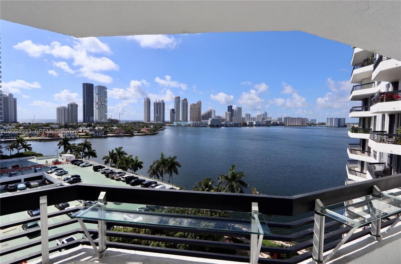 3600 Mystic Pointe Dr, Unit 1115, Aventura, FL 33180 Photo