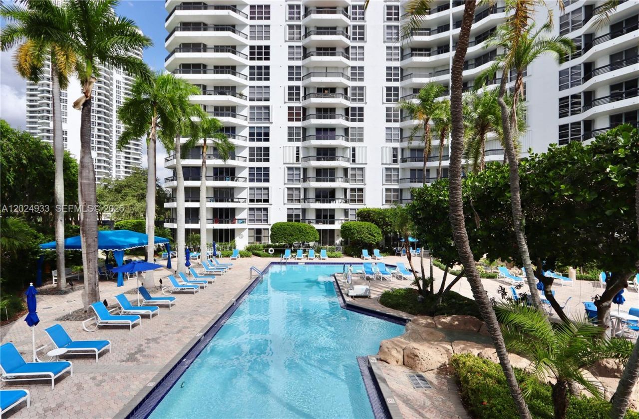 3600 Mystic Pointe Dr, Unit 1115, Aventura, FL 33180 Photo