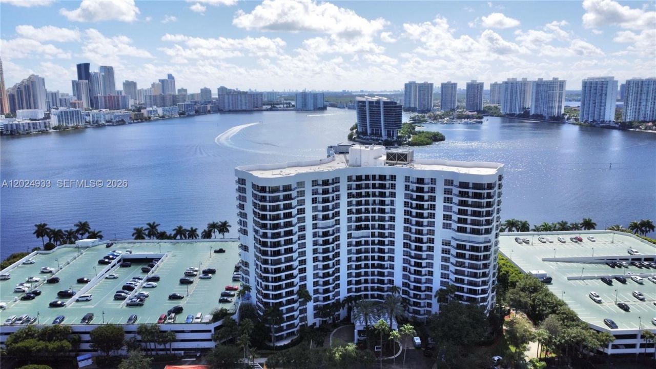 3600 Mystic Pointe Dr, Unit 1115, Aventura, FL 33180 Photo