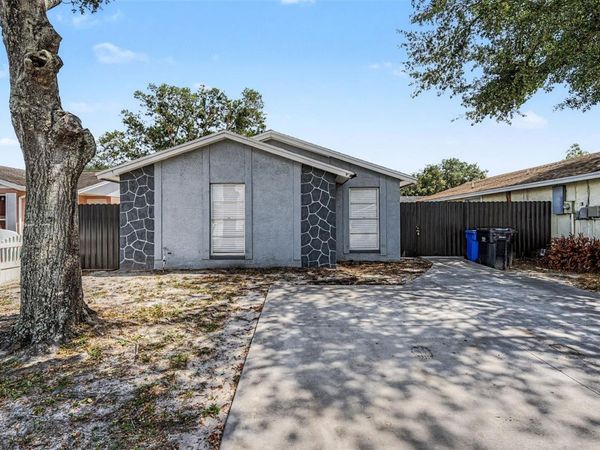 9212 SPY GLASS COURT , TAMPA, FL 33615