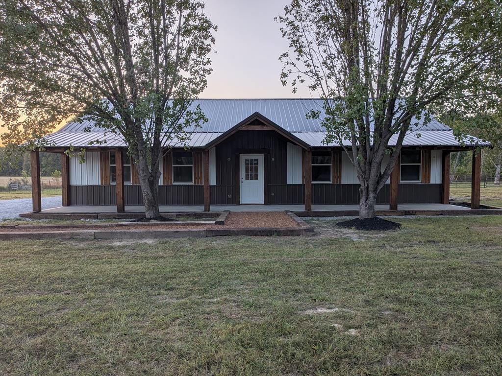 292 Lawson Bottom Rd, Burkesville, KY 42717 Main Photo