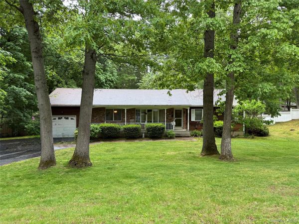 33A Hillside Avenue, Saint James, NY 11780