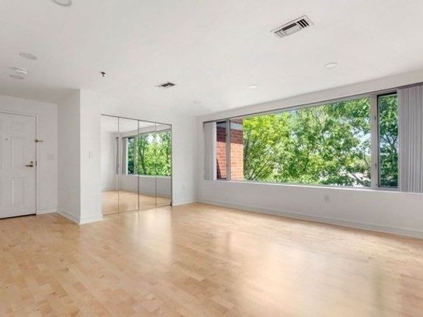 193 Oak St, Unit 508, Newton, MA 02464