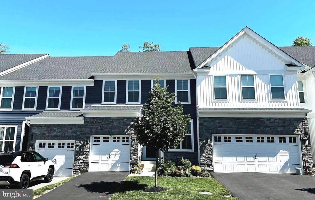 229 WYNSTONE COURT , COLMAR, PA 18915