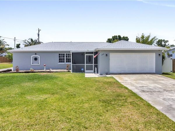 1385 Pine AVE , NORTH FORT MYERS, FL 33917