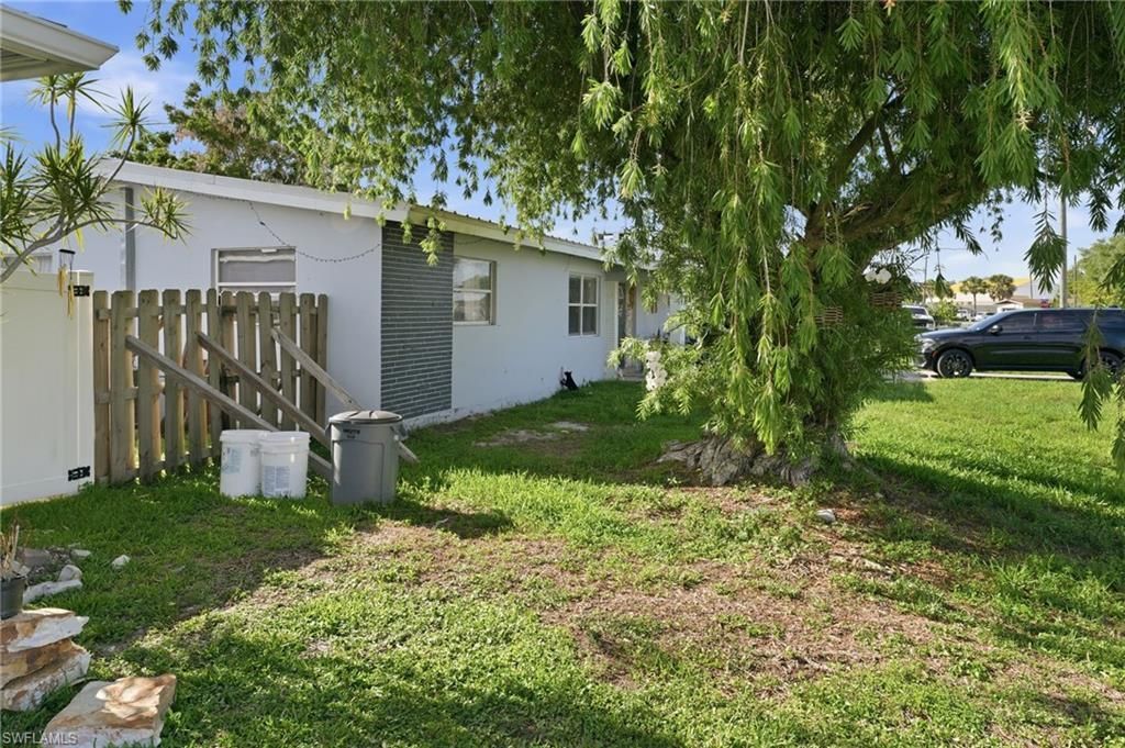 1385 Pine Ave , North Fort Myers, FL 33917 Photo