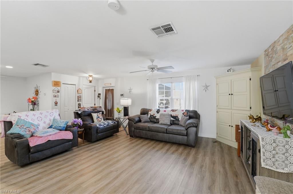 1385 Pine Ave , North Fort Myers, FL 33917 Photo