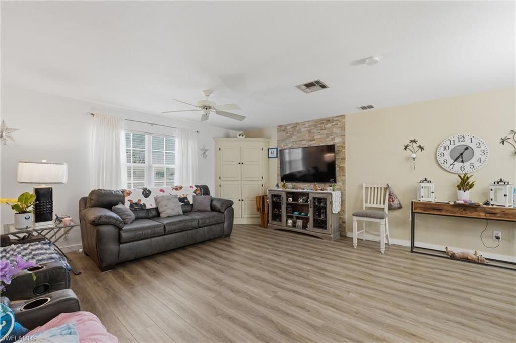 1385 Pine Ave , North Fort Myers, FL 33917 Photo