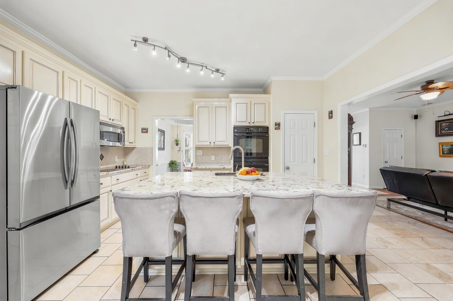 3955 Camden Dr. Photo 12