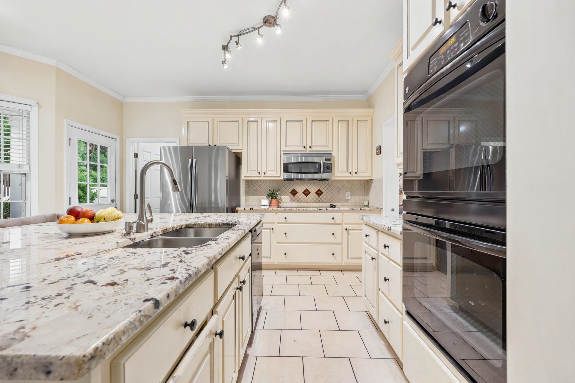 3955 Camden Dr. Photo 13
