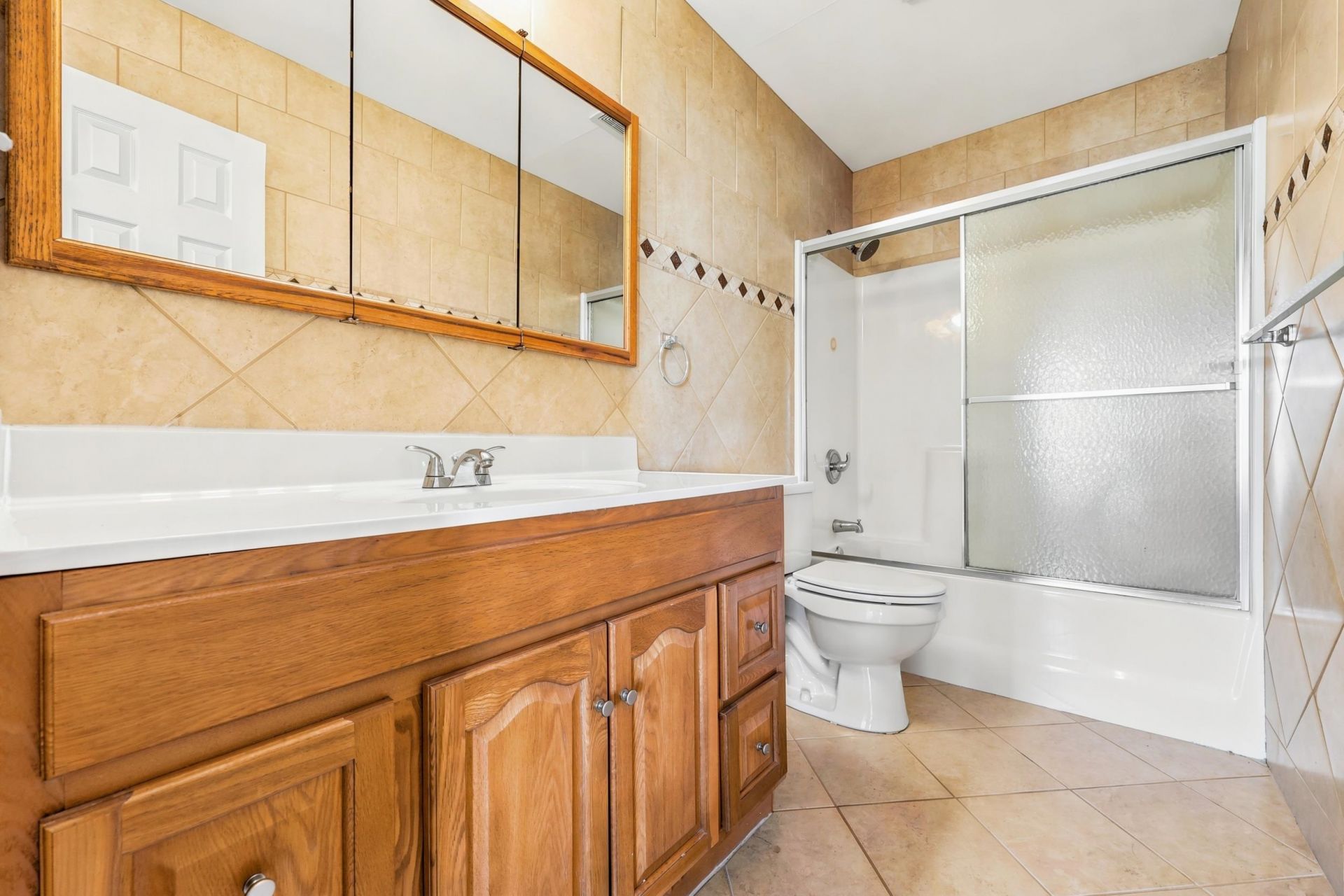 3955 Camden Dr. Photo 29