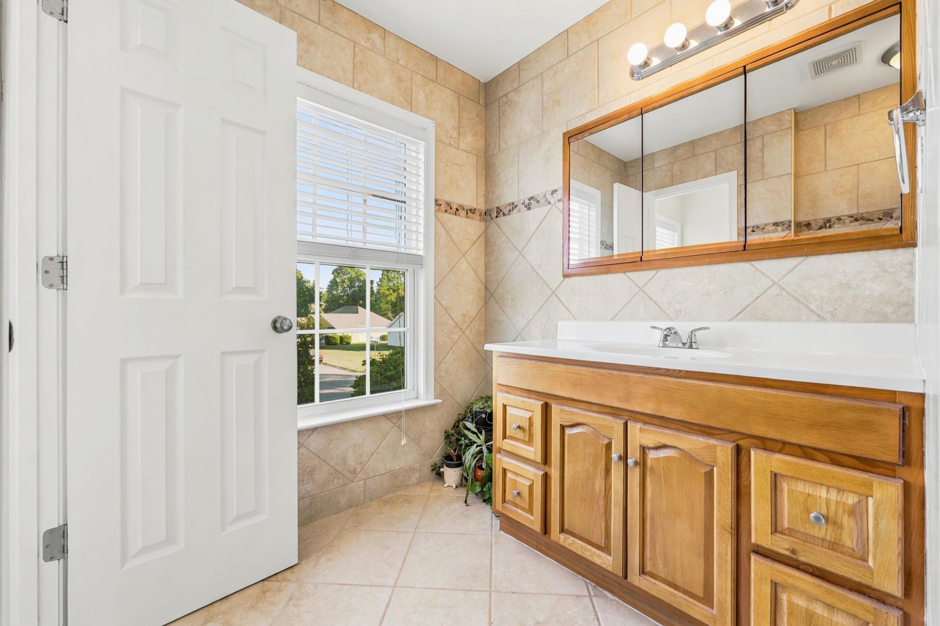 3955 Camden Dr. Photo 30