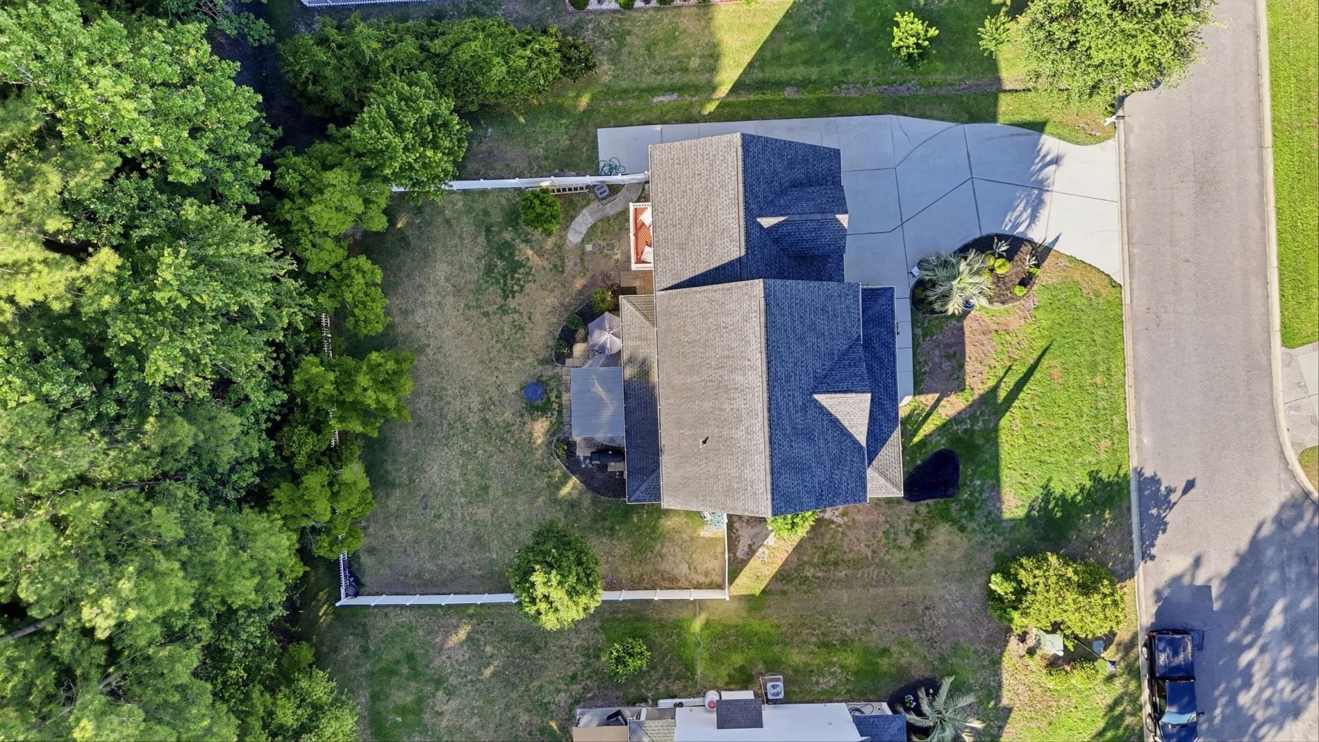 3955 Camden Dr. Photo 50