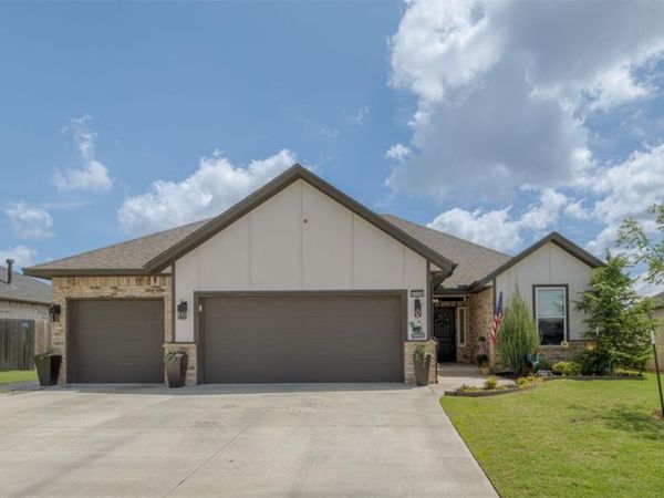 4716 Bermuda Drive, Mustang, OK 73064