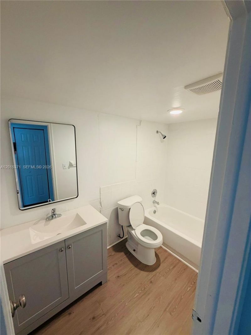 351 NW 42nd Ct, Unit 205, Pompano Beach, FL 33064 Photo