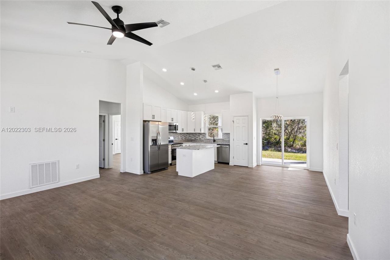 7433 Domenico St, Sebring, FL 33826 Photo