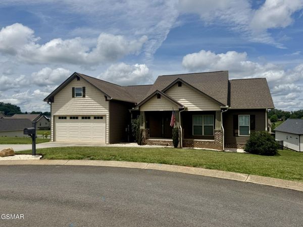 2899 Alden Glenn Court, Sevierville, TN 37876