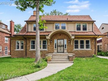 18844 Bretton Drive, Detroit, MI 48223