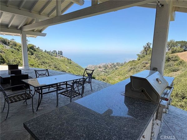7 Southfield Drive, Rolling Hills, CA 90274