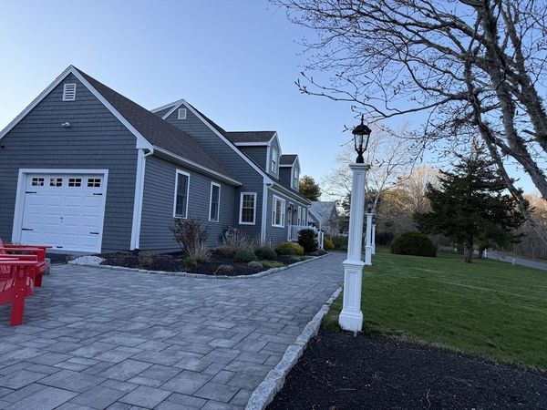 58 Stanhope Rd, Falmouth, MA 02536