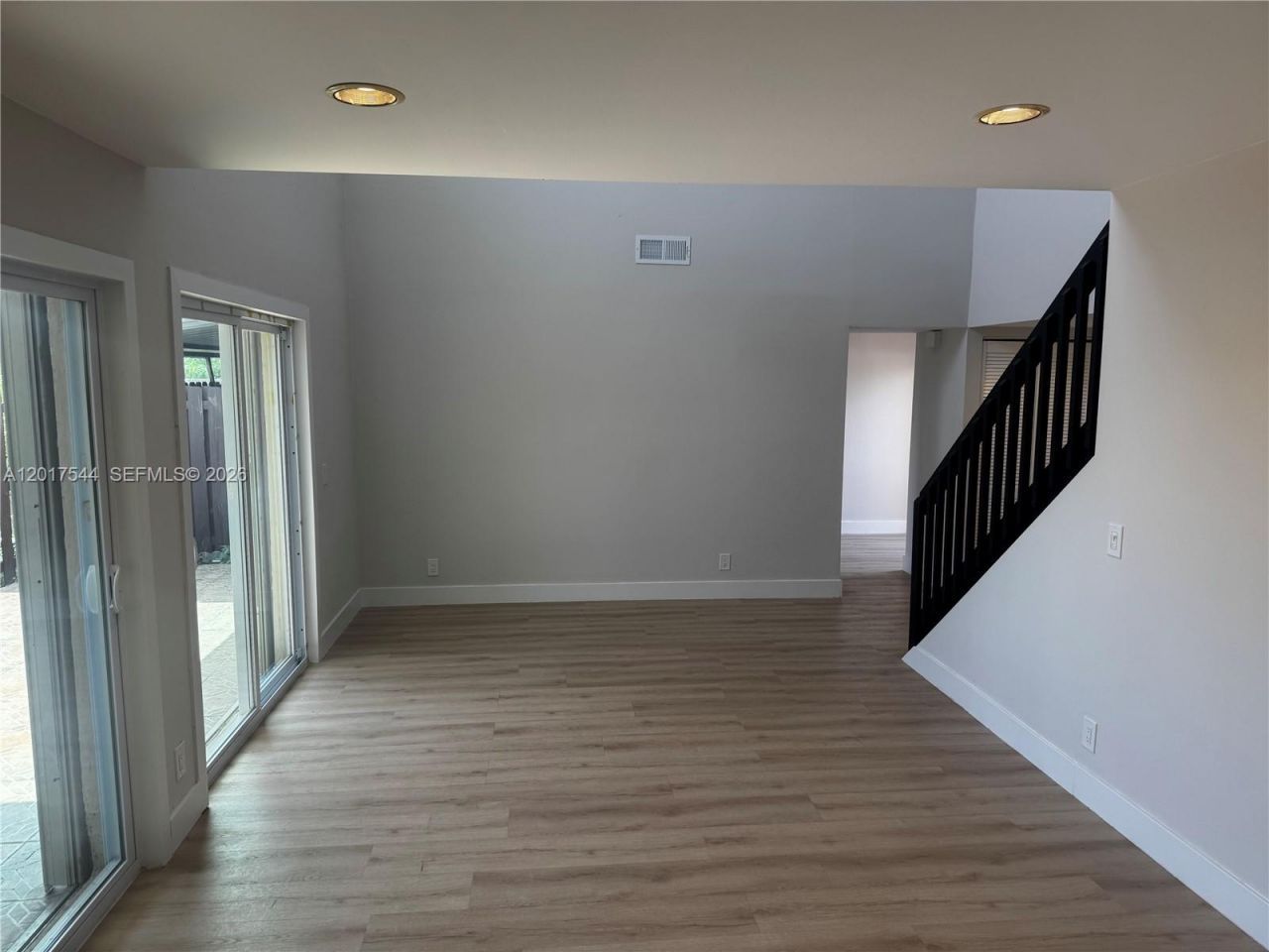 6532 NW 170th Ter, Hialeah, FL 33015 Photo