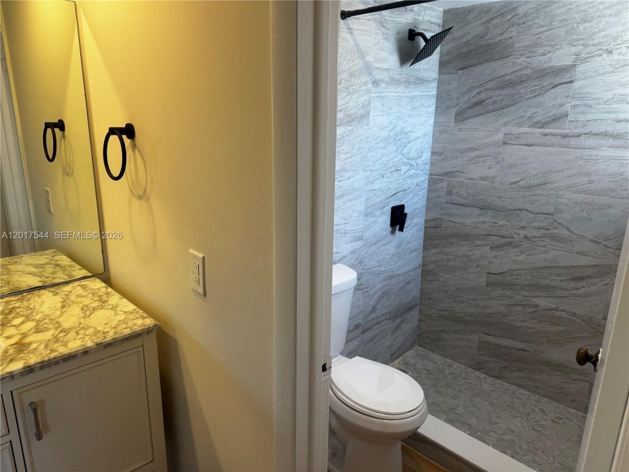 6532 NW 170th Ter, Hialeah, FL 33015 Photo