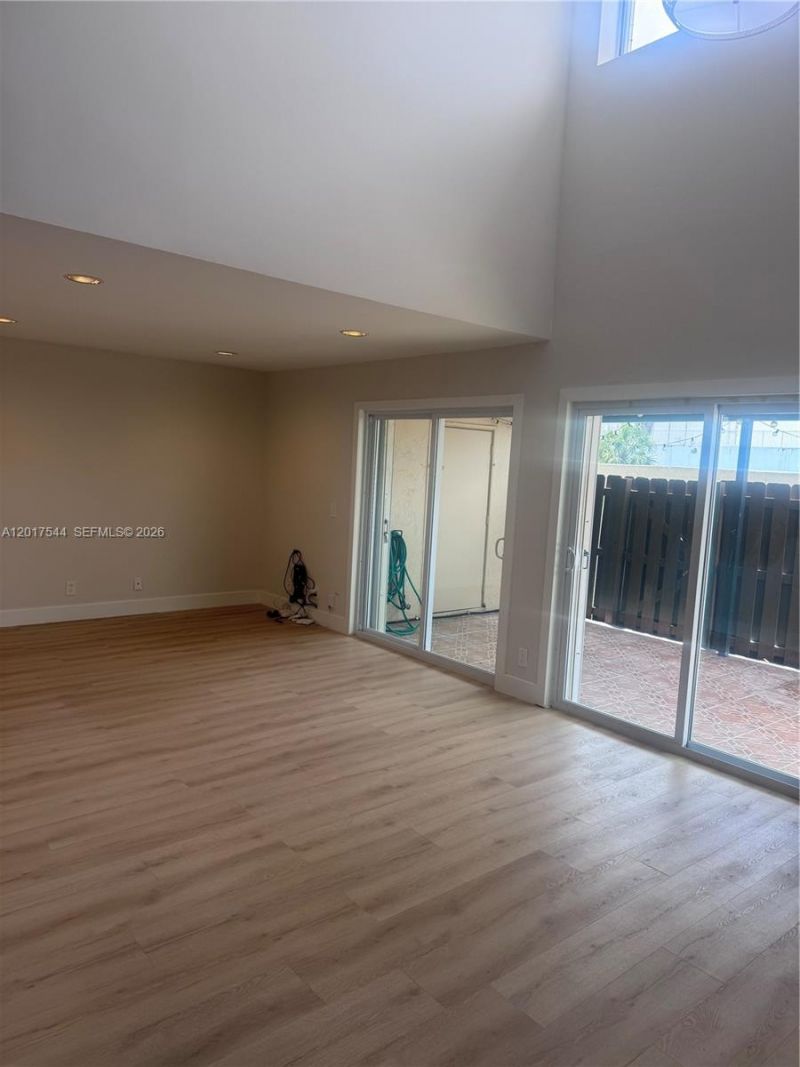 6532 NW 170th Ter , Hialeah, FL 33015 Photo