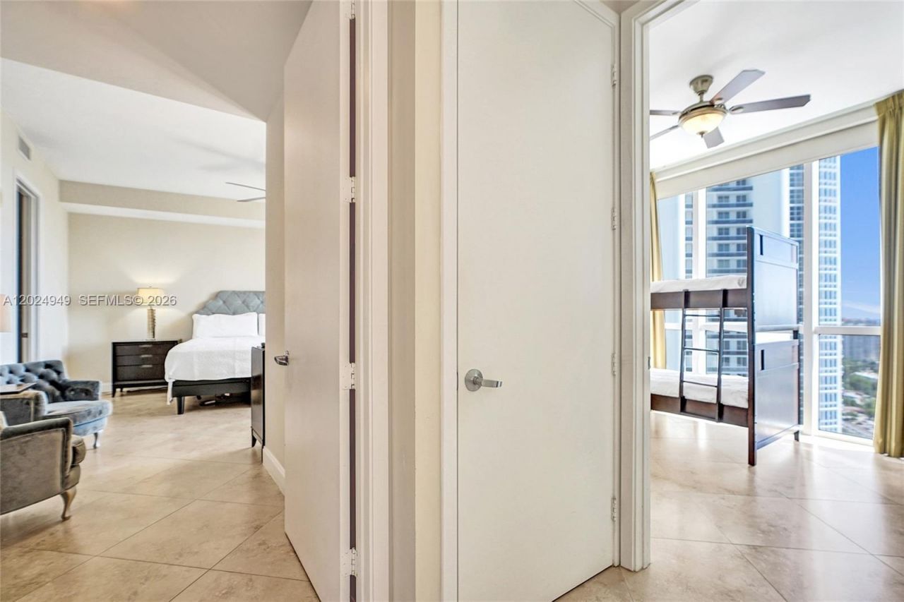 18201 Collins Ave , Unit 3707, Sunny Isles Beach, FL 33160 Photo