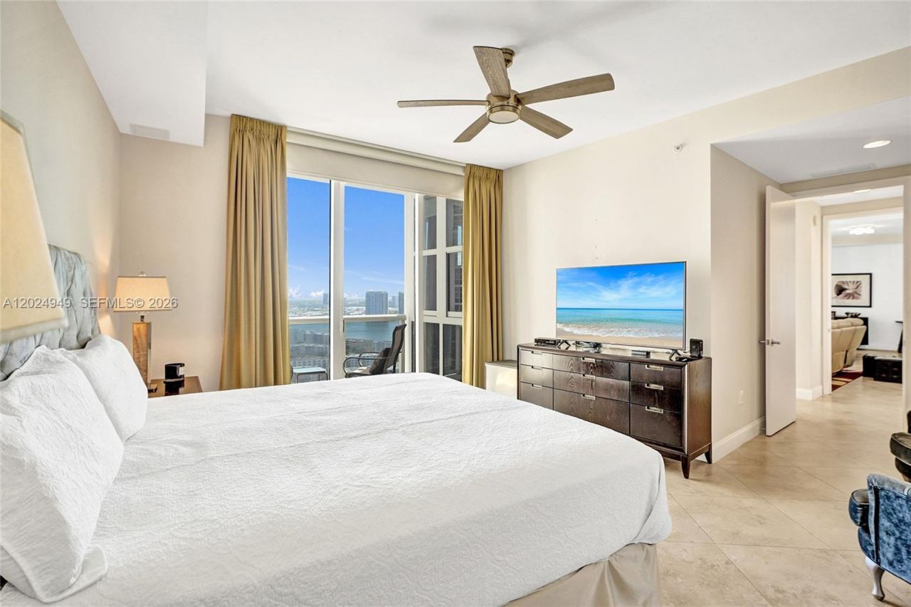 18201 Collins Ave , Unit 3707, Sunny Isles Beach, FL 33160 Photo
