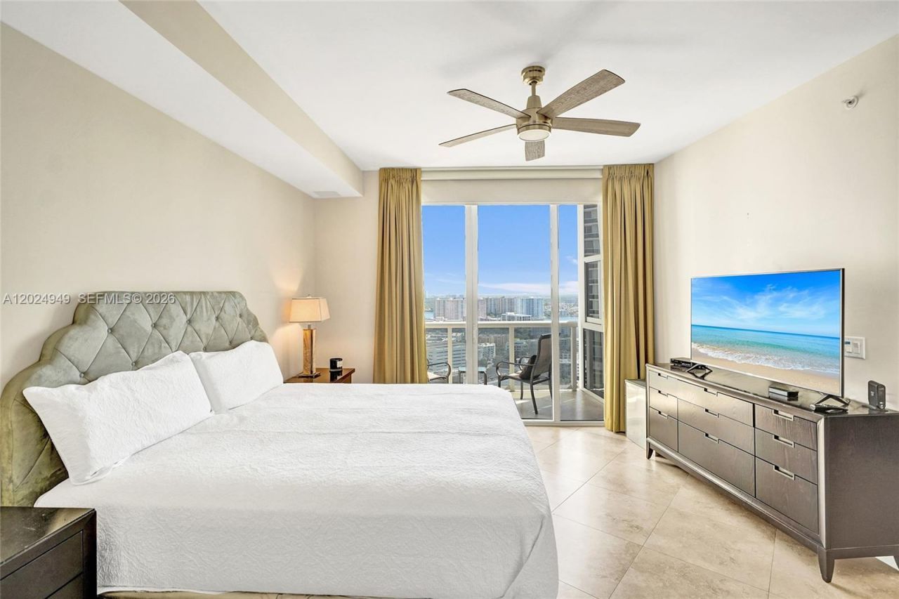 18201 Collins Ave , Unit 3707, Sunny Isles Beach, FL 33160 Photo